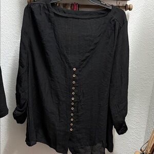 SHEIN Black Long-Sleeve Button-Front Blouse with Wood-Tone Buttons